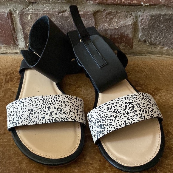 JUST Fab black‎ and animal print gladiator sandals - Picture 3 of 9